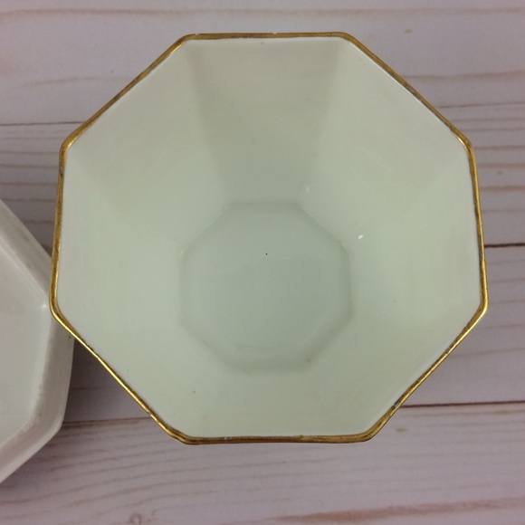 Crown Staffordshire Thousand Flowers Octagonal Covered Biscuit Jar Bone China - Picture 6 of 11